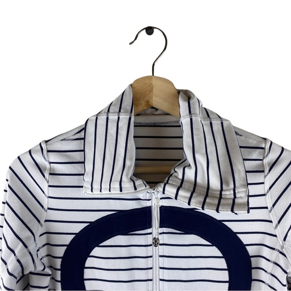 Lululemon In Stride Jacket 4 Navy Striped - Picture 7 of 12